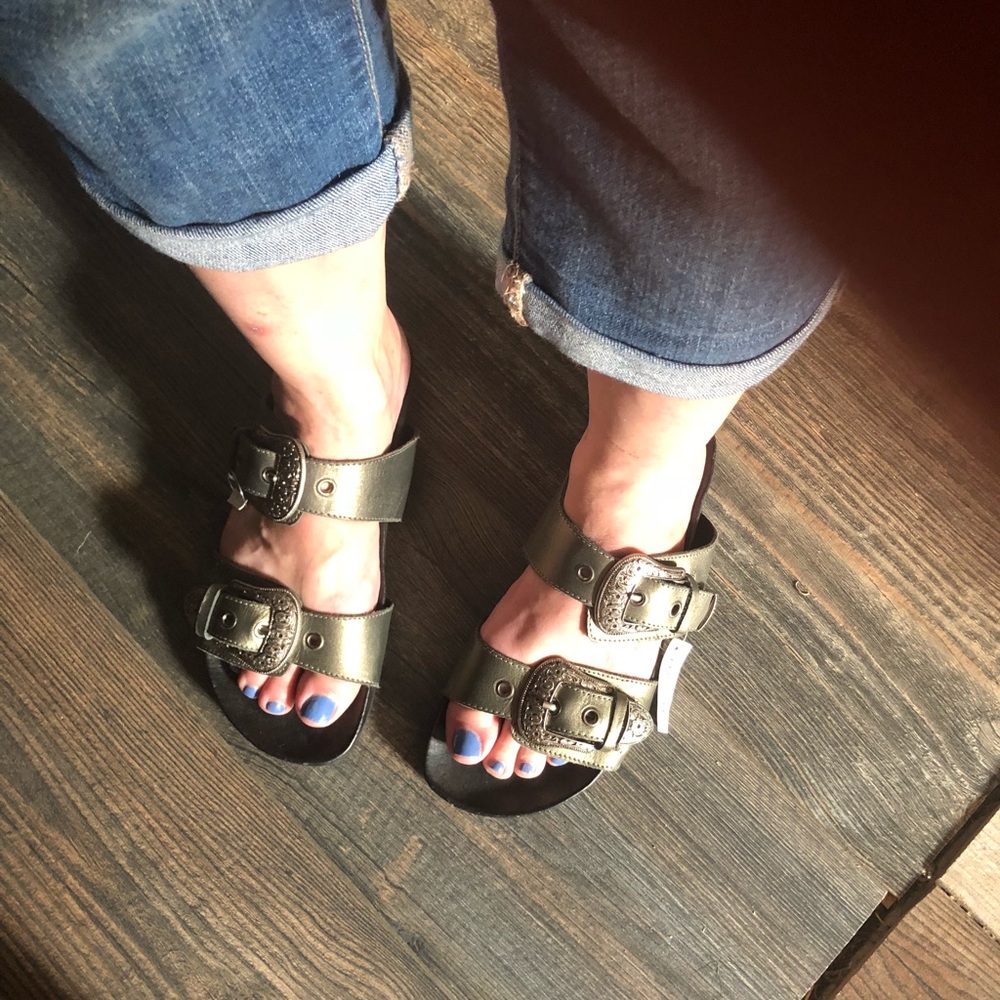 Sandal /Slides